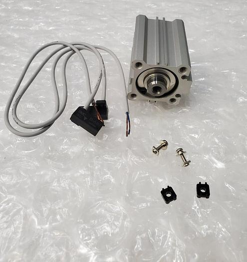 SMC CYLINDER CDQ2A32-35D-A80-XB9