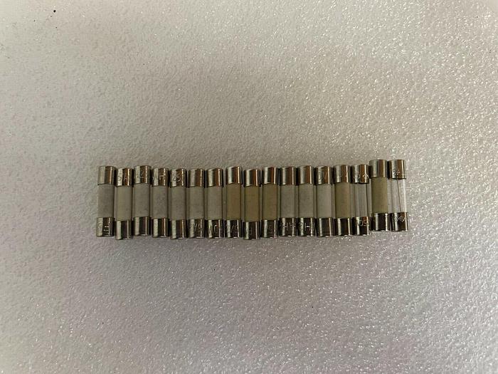 Used 10601043 5ah250 fuse QTY 17