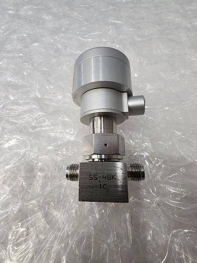 SWAGELOK NUPRO SS-4BK-1C BELLOWS SEALED VALVE