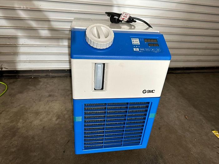 Used SMC THERMO CHILLER HRS012-AN-20