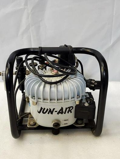Used JUN-AIR 3-1,5 AIR COMPRESSOR