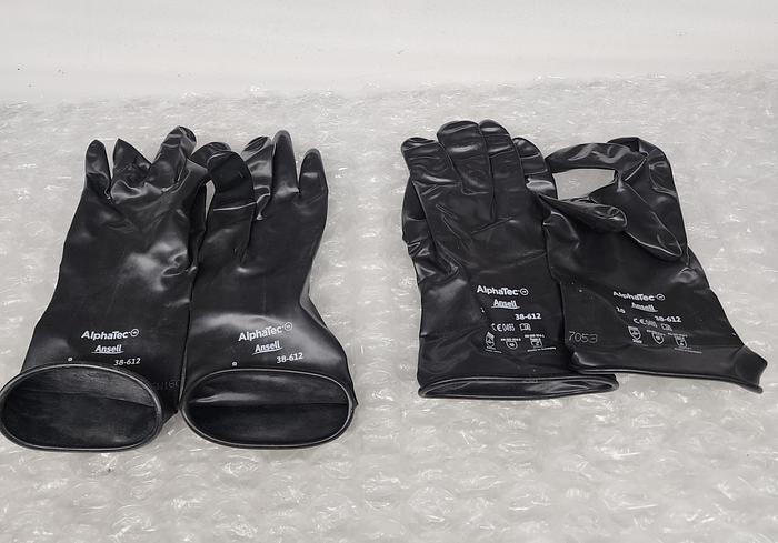 Used ALPHATEC 38-612 BLACK RUBBER GLVOES