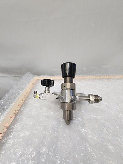 Used ALPHAGAZ REGULATOR 2652 , 200 PSI - 3000 PSI