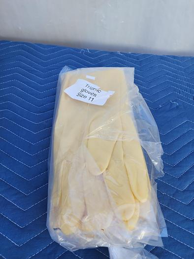 Used TRIONIC GLOVES SIZE 11