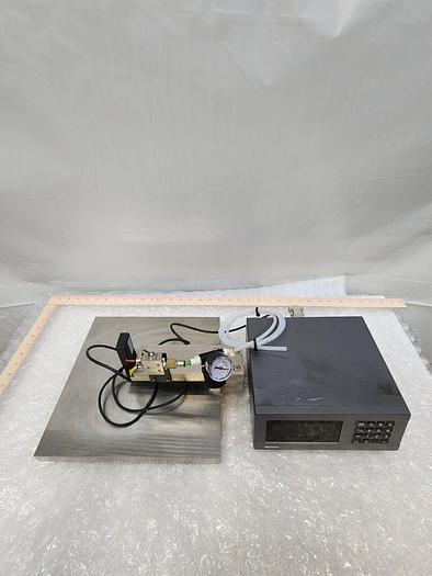 Used HEIDENHAIN ND281B Universal digital display unit with mt12p pneumatic gauge