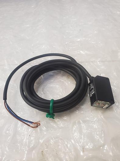 Used XTRAK 220V STANDARD #008-000073 PHOTOMICROSENSOR