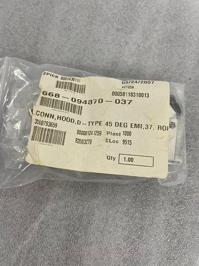 668-094870-037 CONN, HOOD, D-TYPE 45 DEG EMI