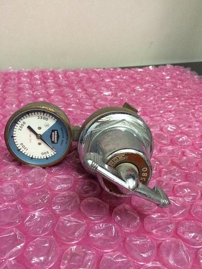 Used PUROX CGA-580 GAS PRESSURE REGULATOR