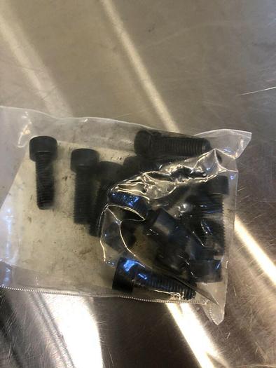 Used 728-900523030 SCREWS
